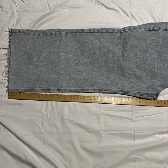 Bluesteel Women's Light Wash High-Waisted Straight-Leg Jeans With Raw Hem - Picture 4 of 10